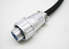 哪些因素影響連接器的插拔力