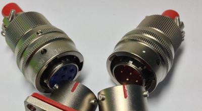 電子連接器的正確使用方法