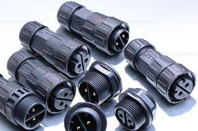 電子連接器的作用、優(yōu)勢和選購指南