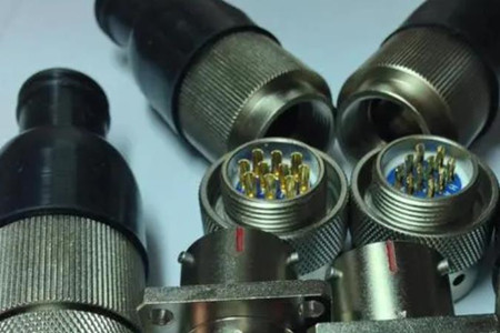 圓形連接器的更換步驟和注意事項