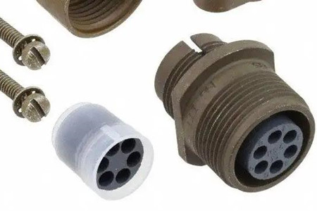 圓形連接器，實(shí)現(xiàn)嚴(yán)苛環(huán)境下小型化設(shè)備的可靠互連